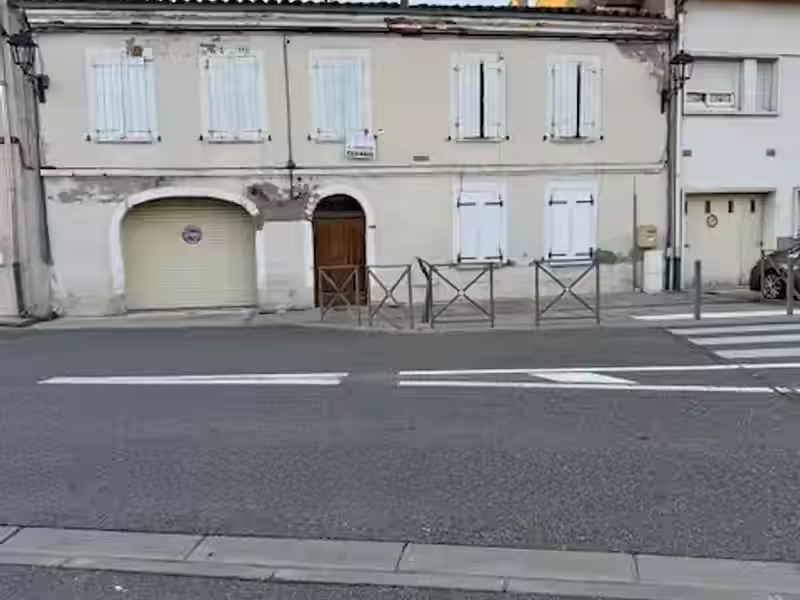 Immeuble de rapport avec jardin au centre ancien de Portet-sur-Garonne